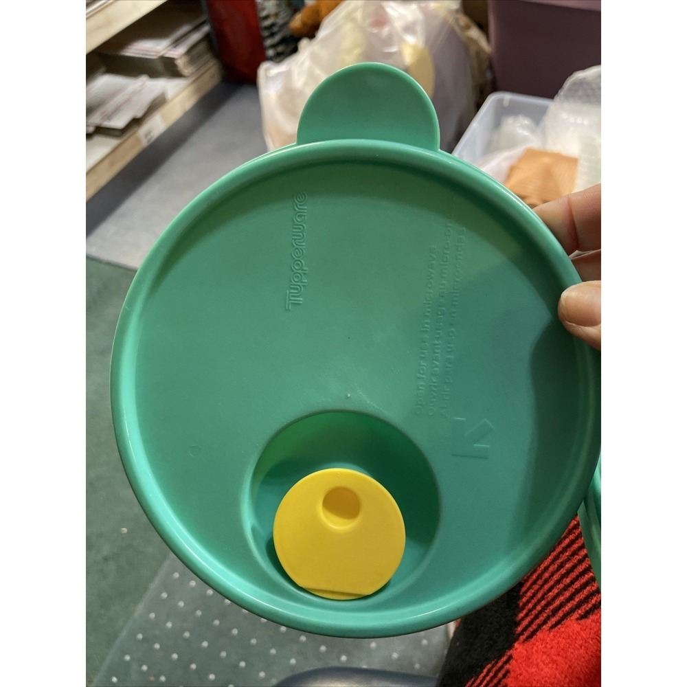 Tupperware Crystalwave Lid Seal 6.25" 2648A - 4 #1 with Vent Green Yellow